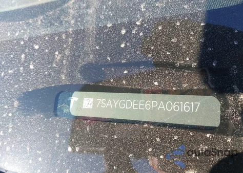 2023 Tesla Model Y Awd/Long Range Dual Motor All-Wheel Drive z USA, uszkodzony, nr VIN 7SAYGDEE6PA061617